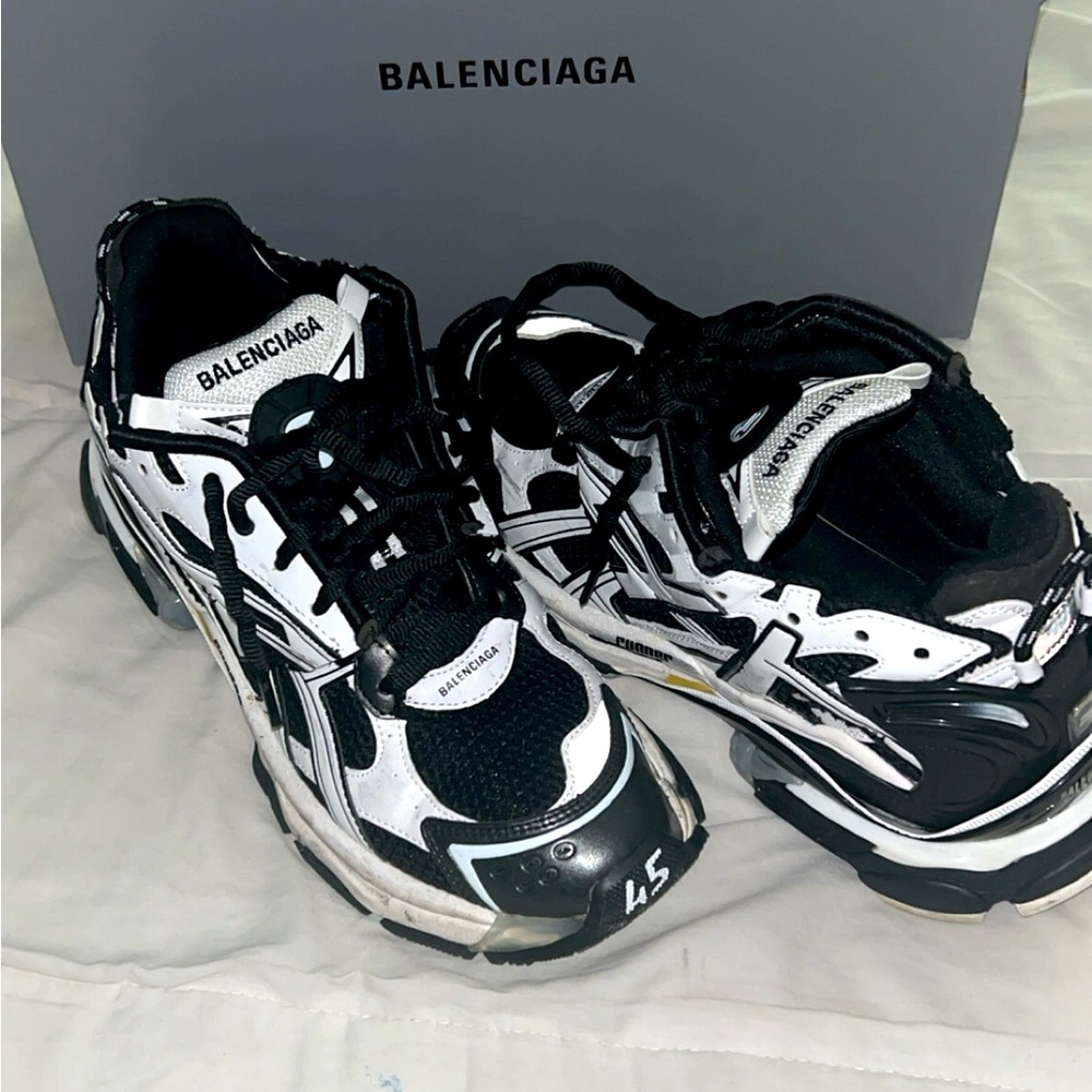 Men’s Balenciaga sneakers